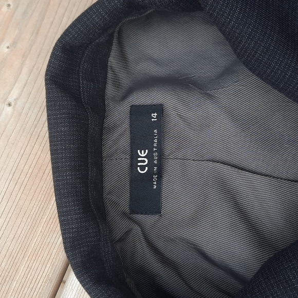 Cue grey blazer - Picture 2 of 14